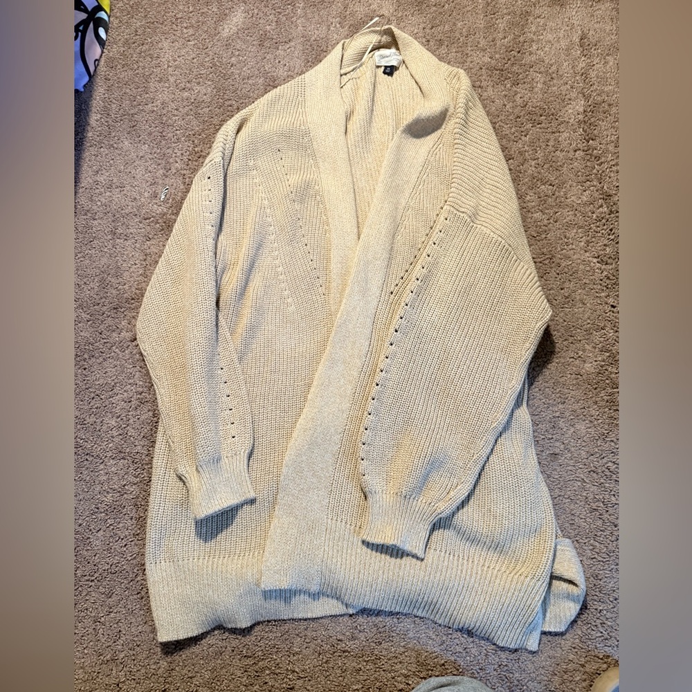 Woman’s Beige Sweater Cardigan
